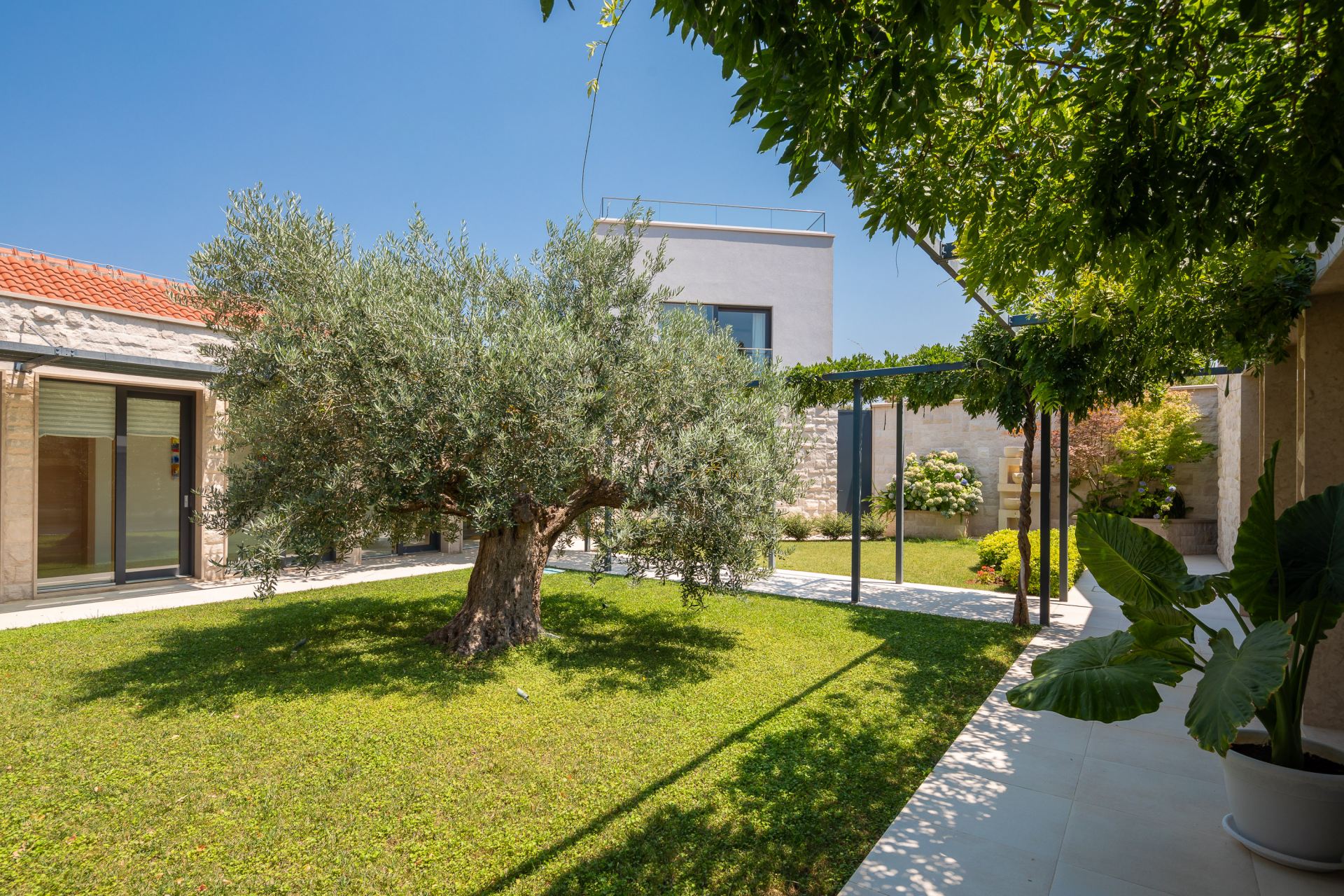 Tranquility Luxury Estate