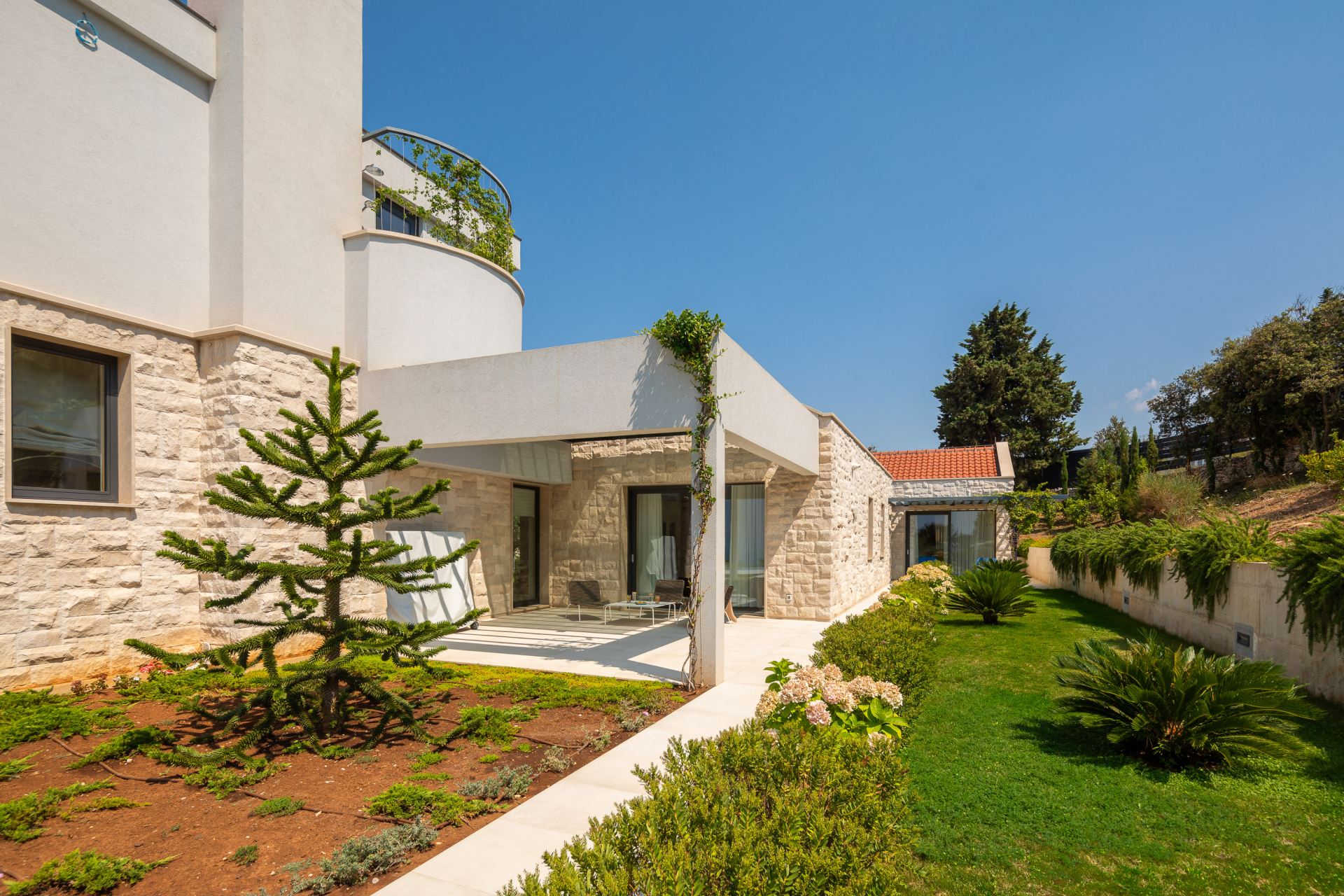 Tranquility Luxury Estate