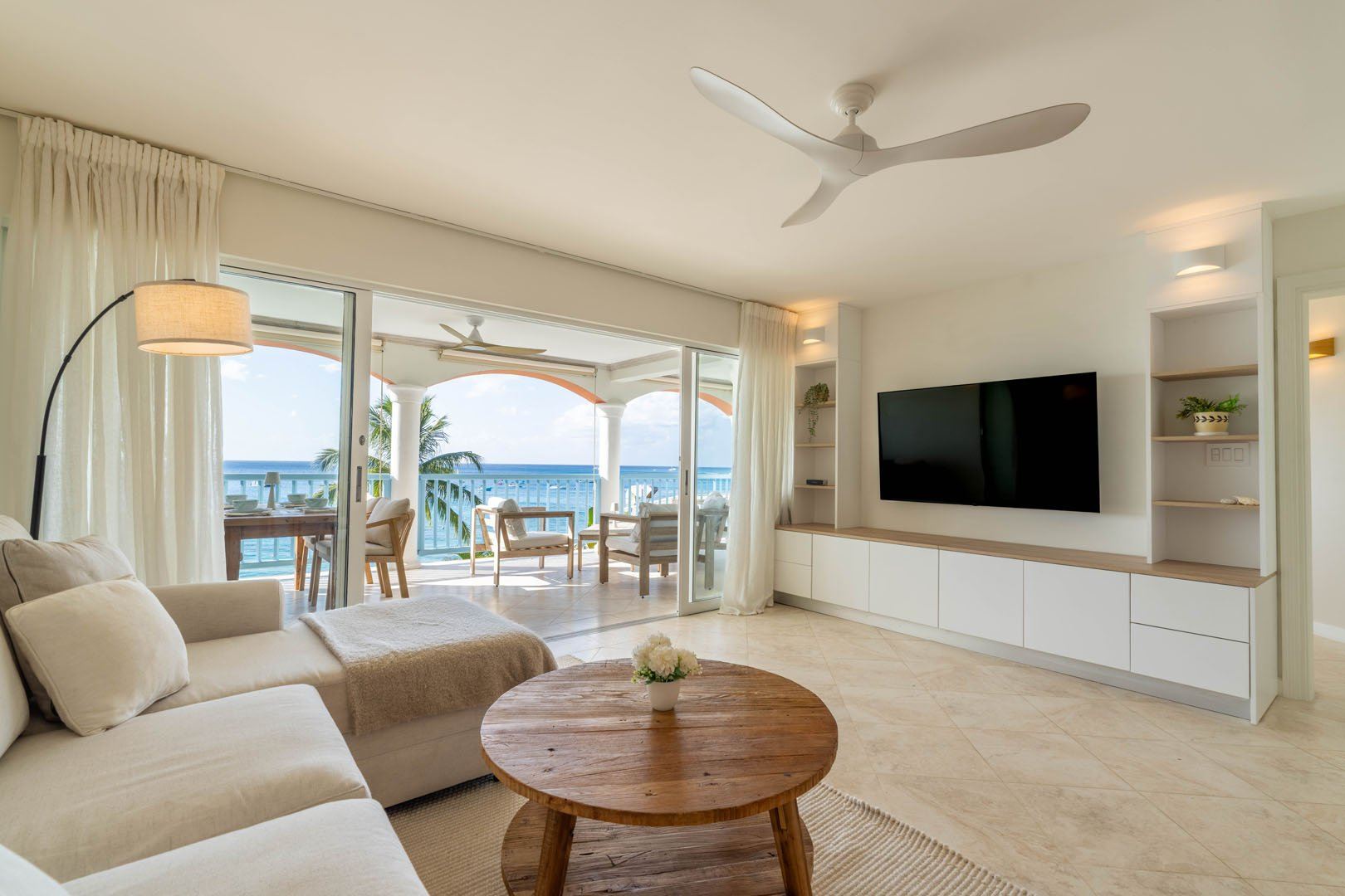 Villas On The Beach 305