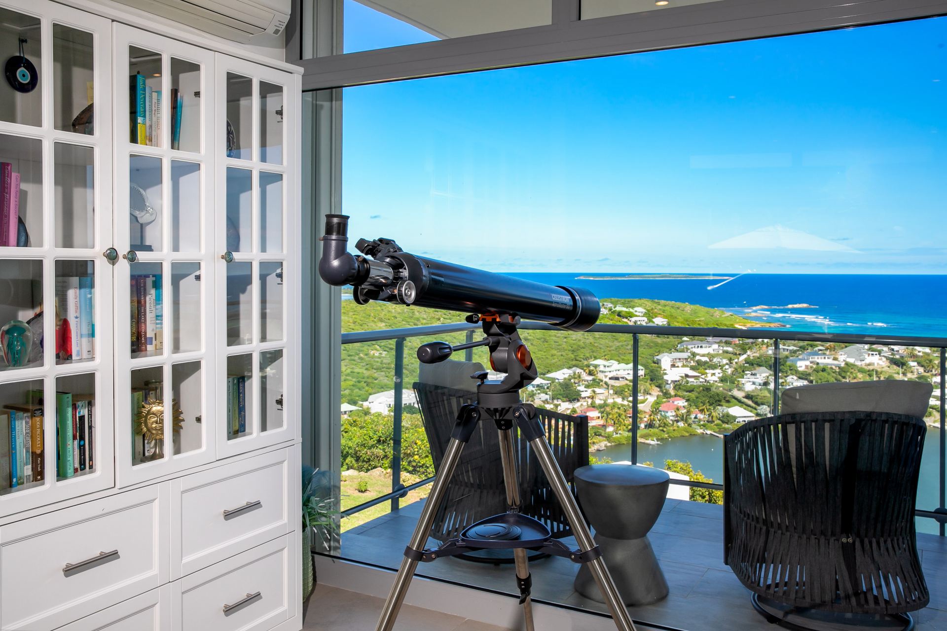 Villa Five Minutes More