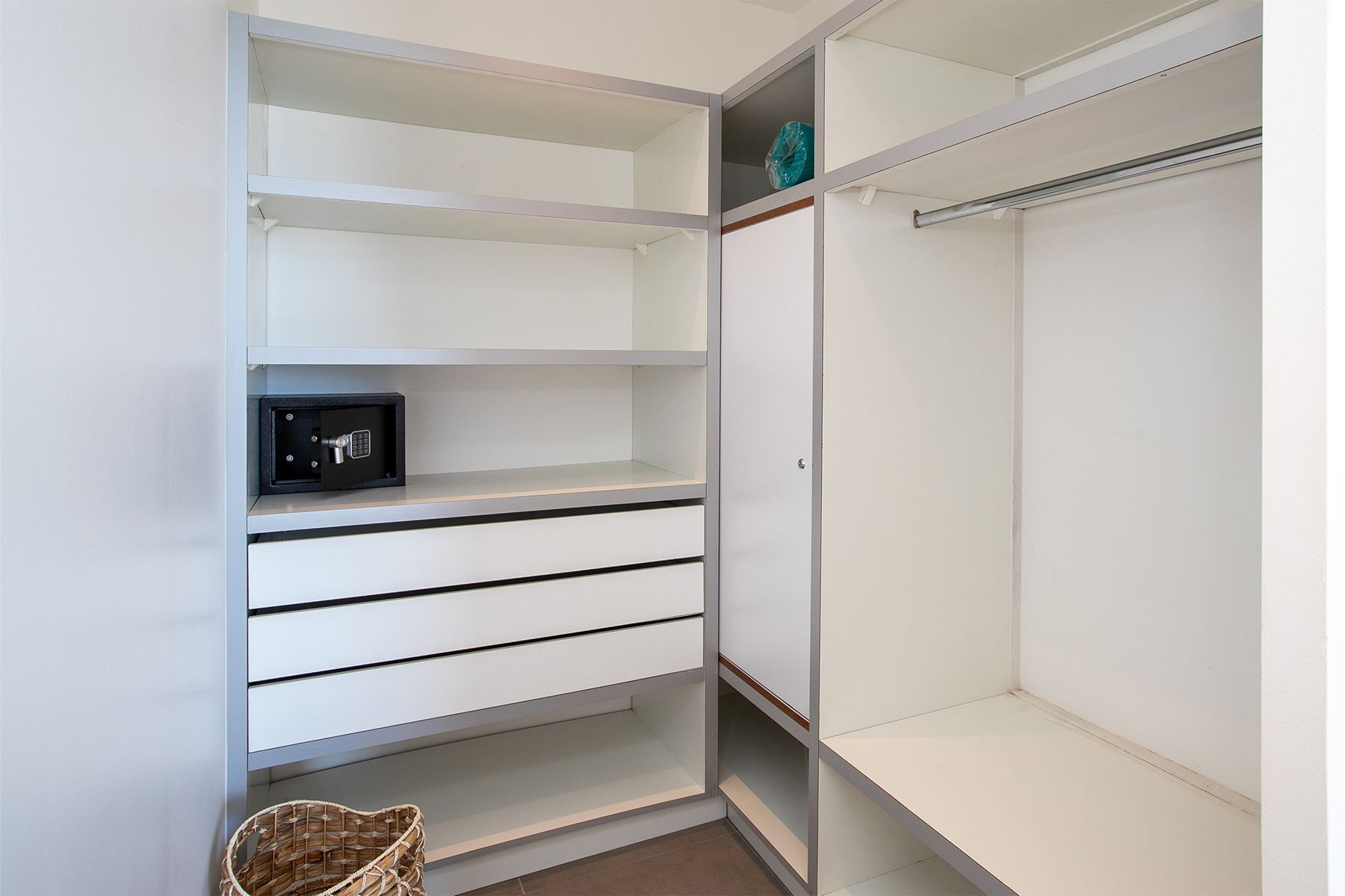 Villa Five Minutes More