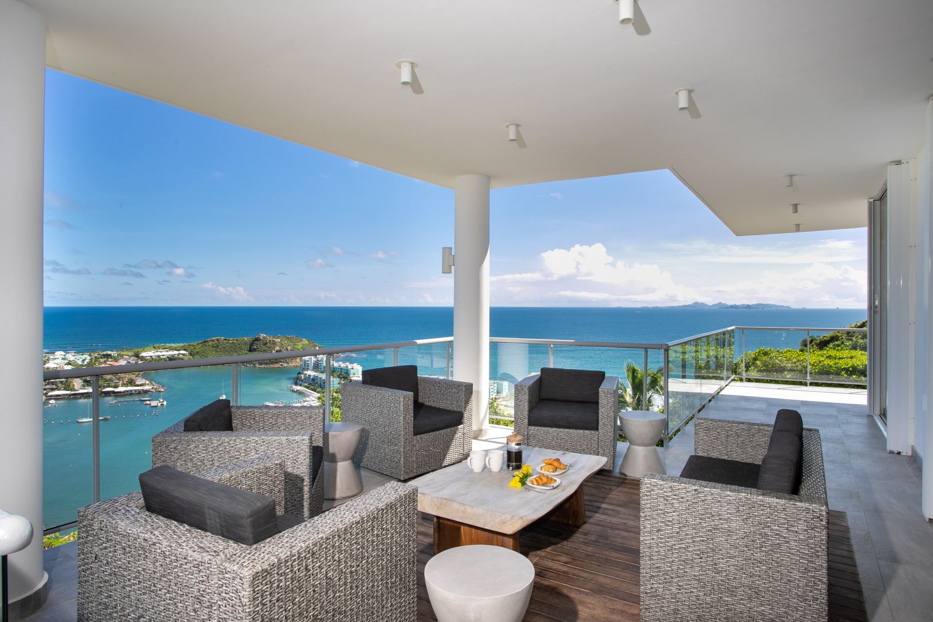 Villa Five Minutes More