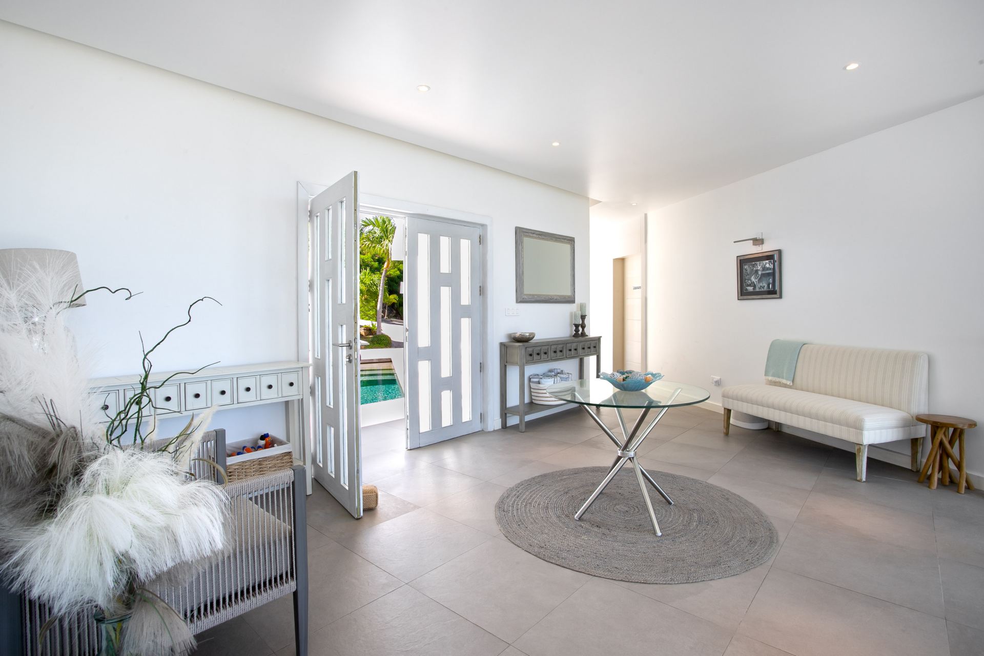 Villa Five Minutes More