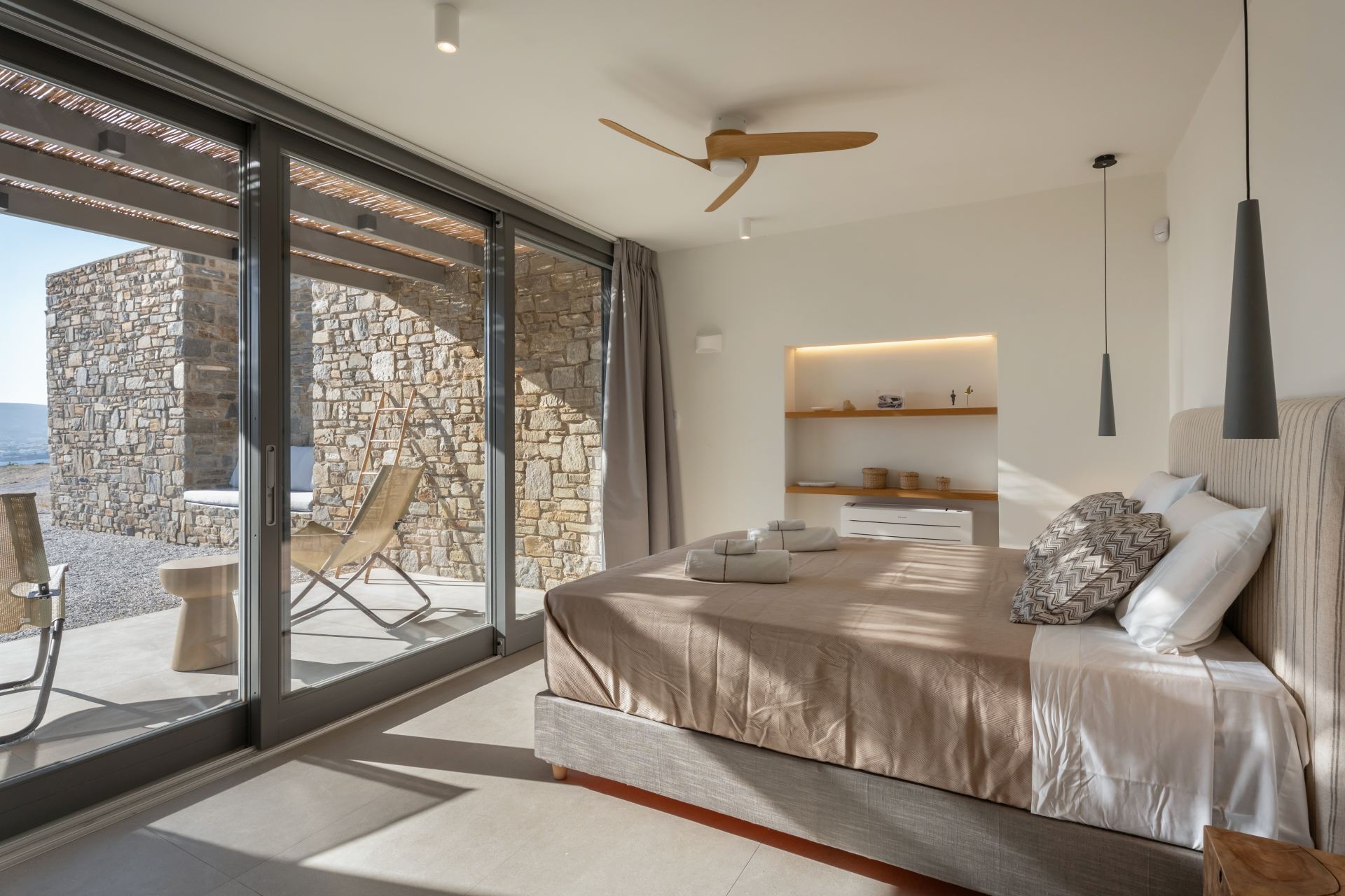 Villa Dabet and Guest House