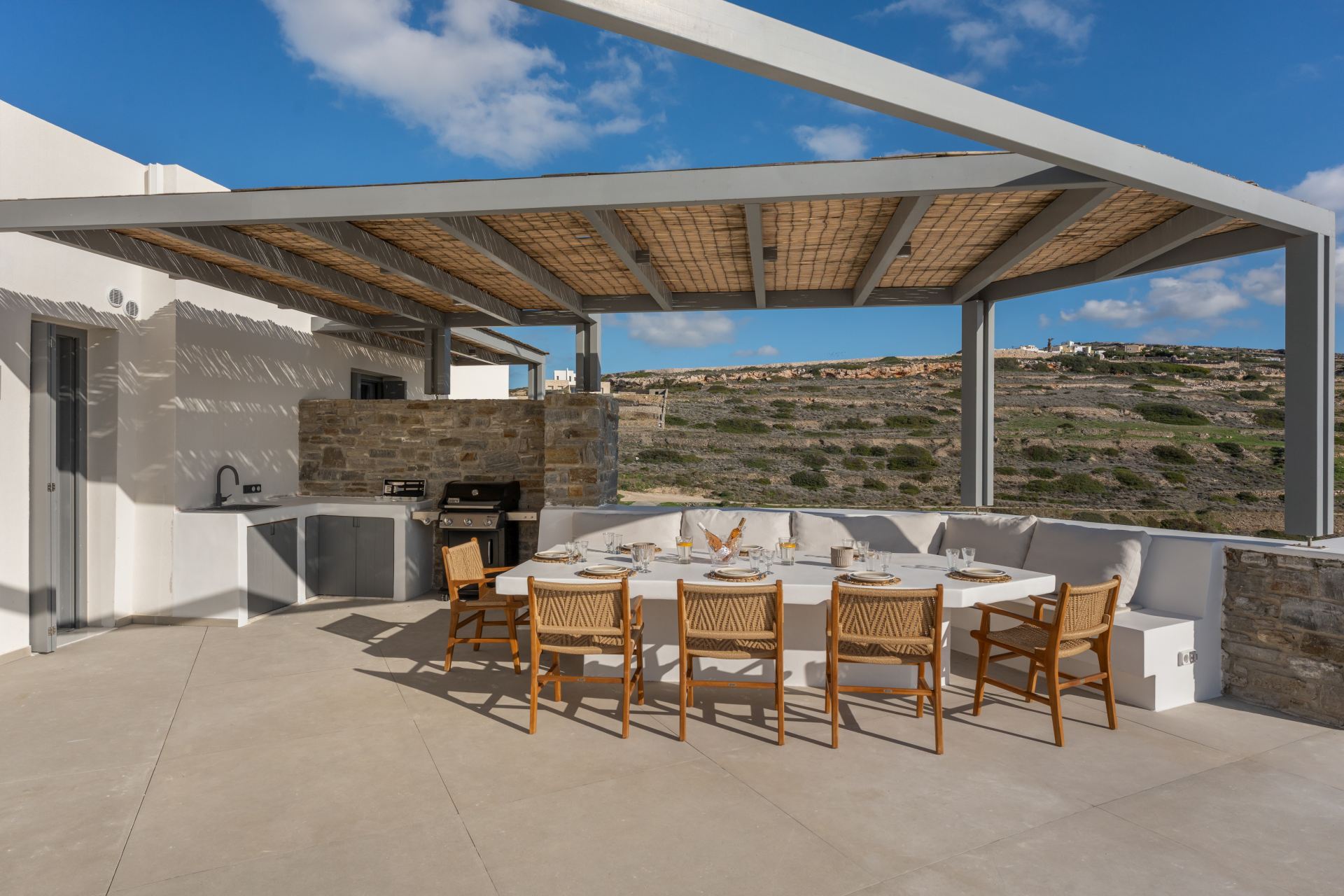 Villa Dabet and Guest House