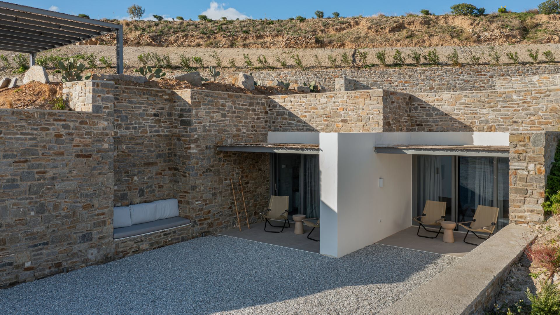 Villa Dabet and Guest House