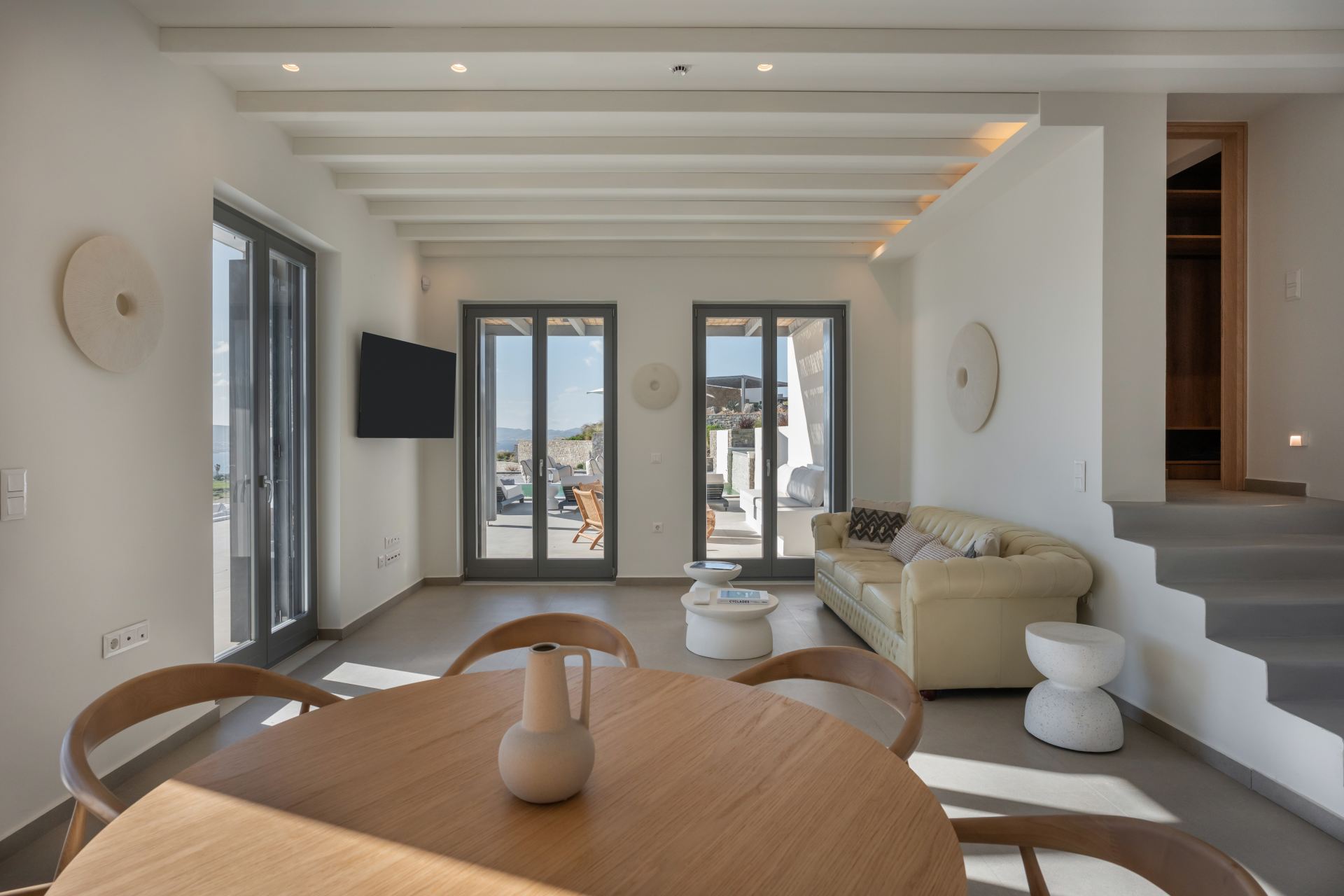 Villa Dabet and Guest House