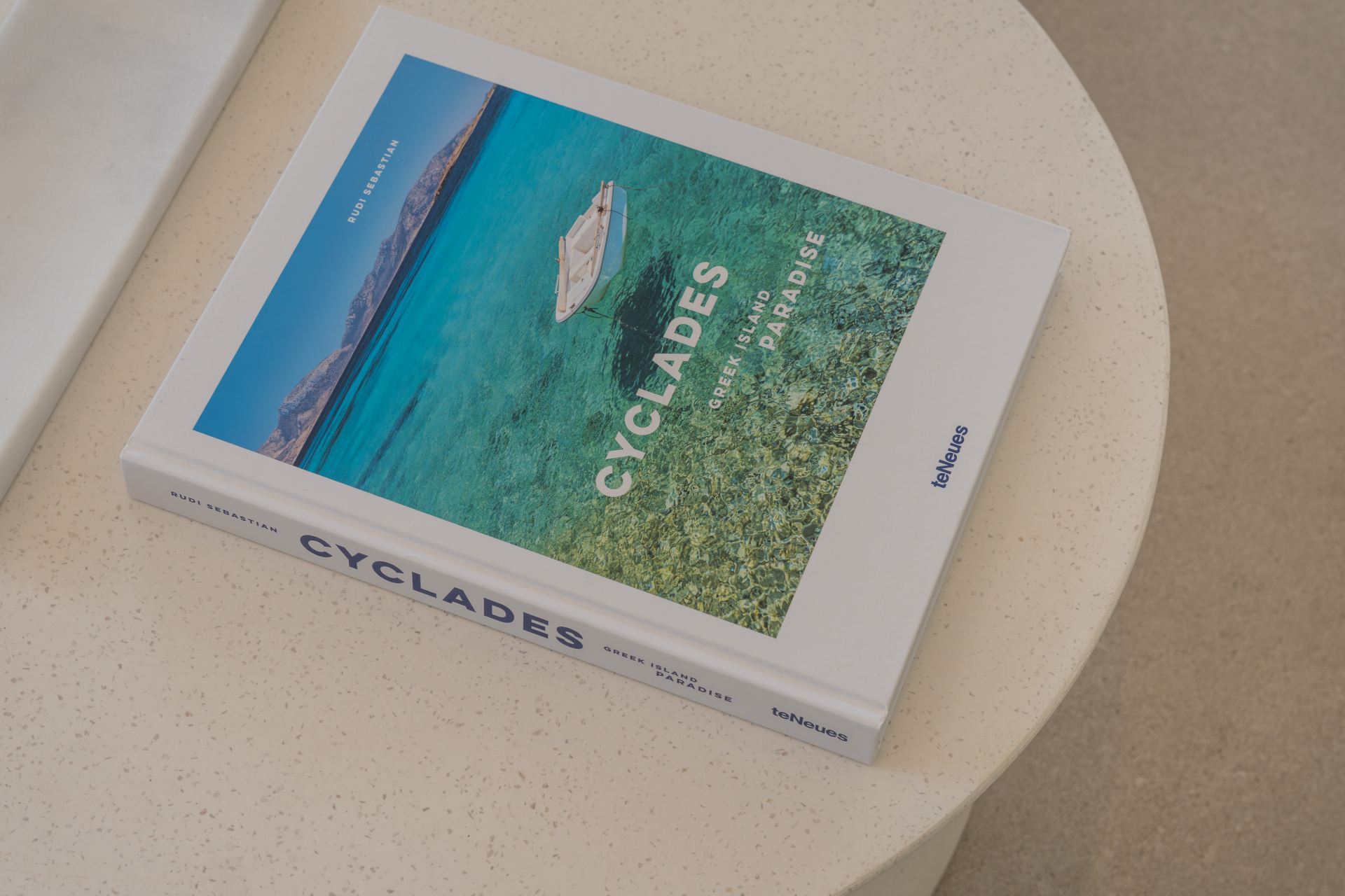 Villa Dabet and Guest House