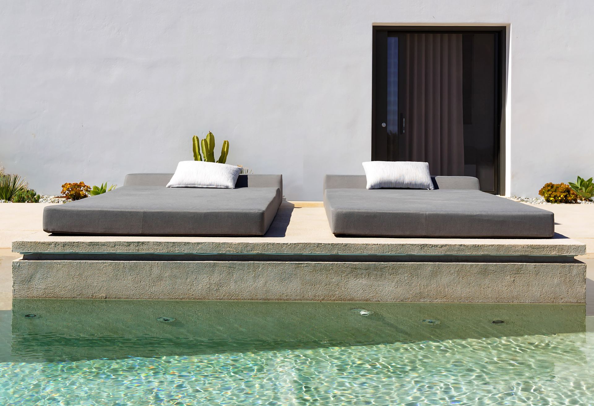 Paros Villa Skylines Estate