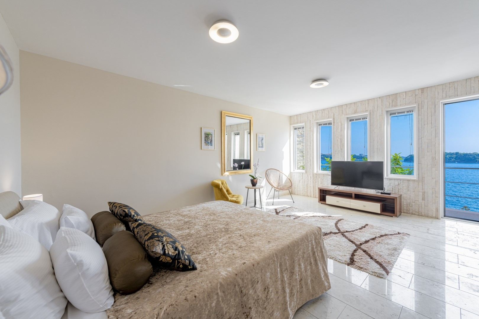 Villa Lux Life
