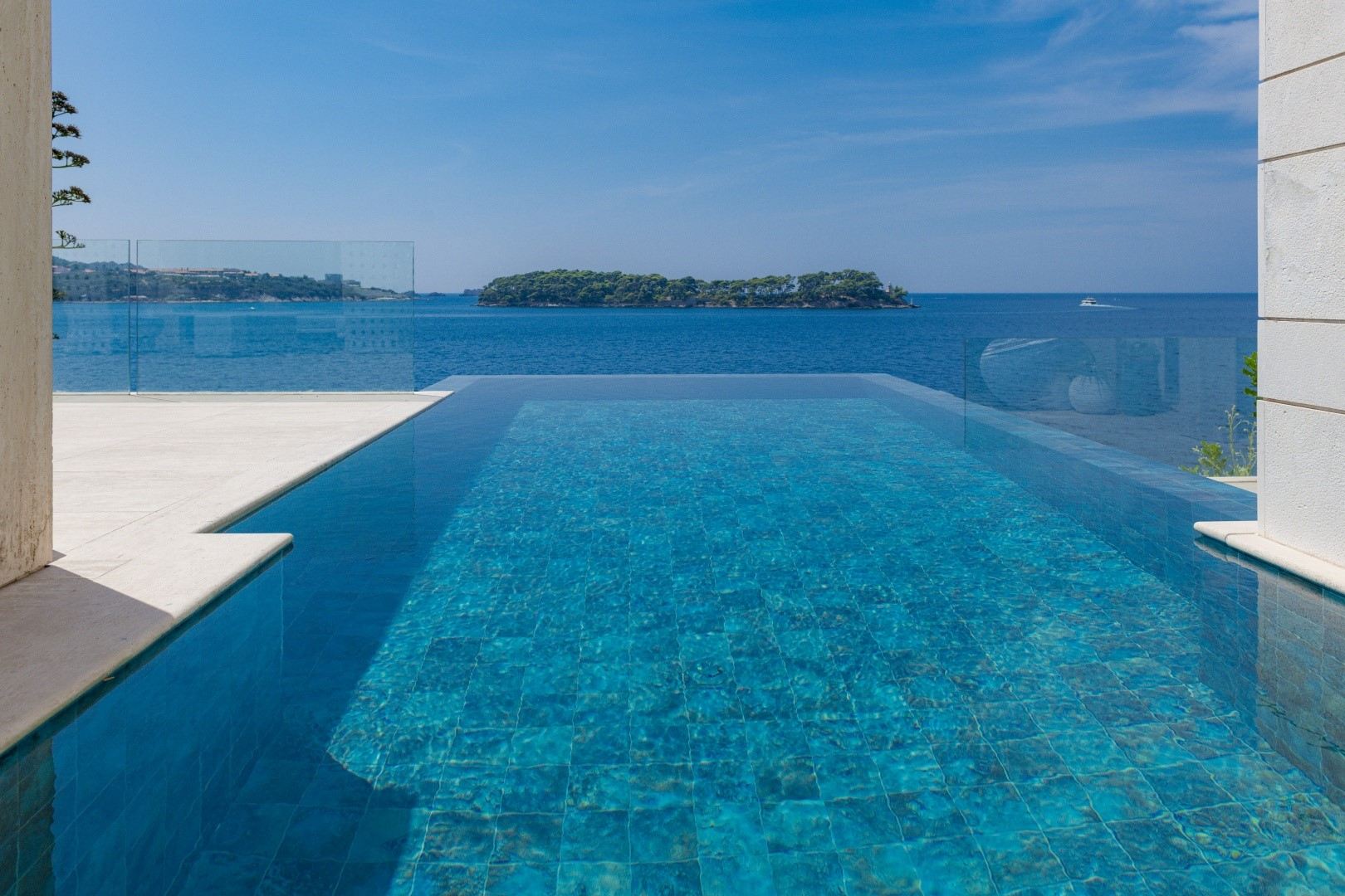 Villa Lux Life