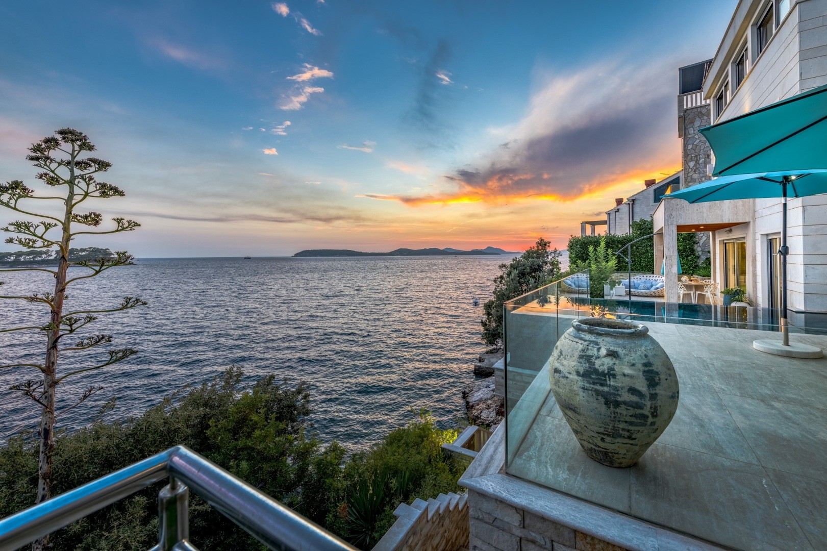 Villa Lux Life