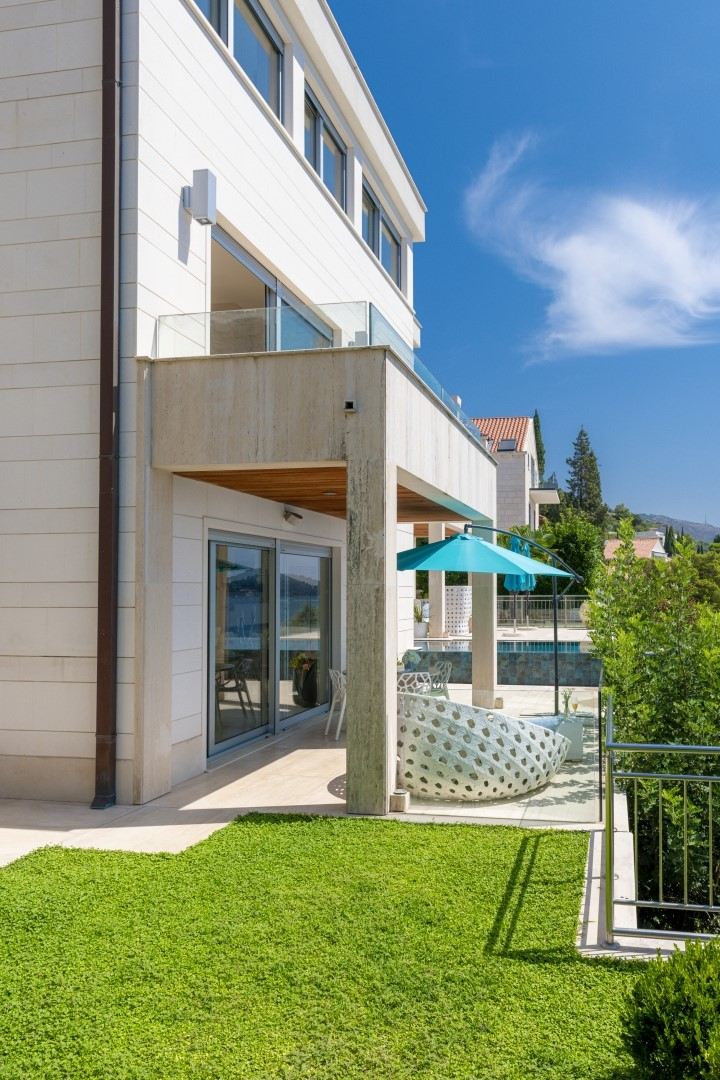 Villa Lux Life