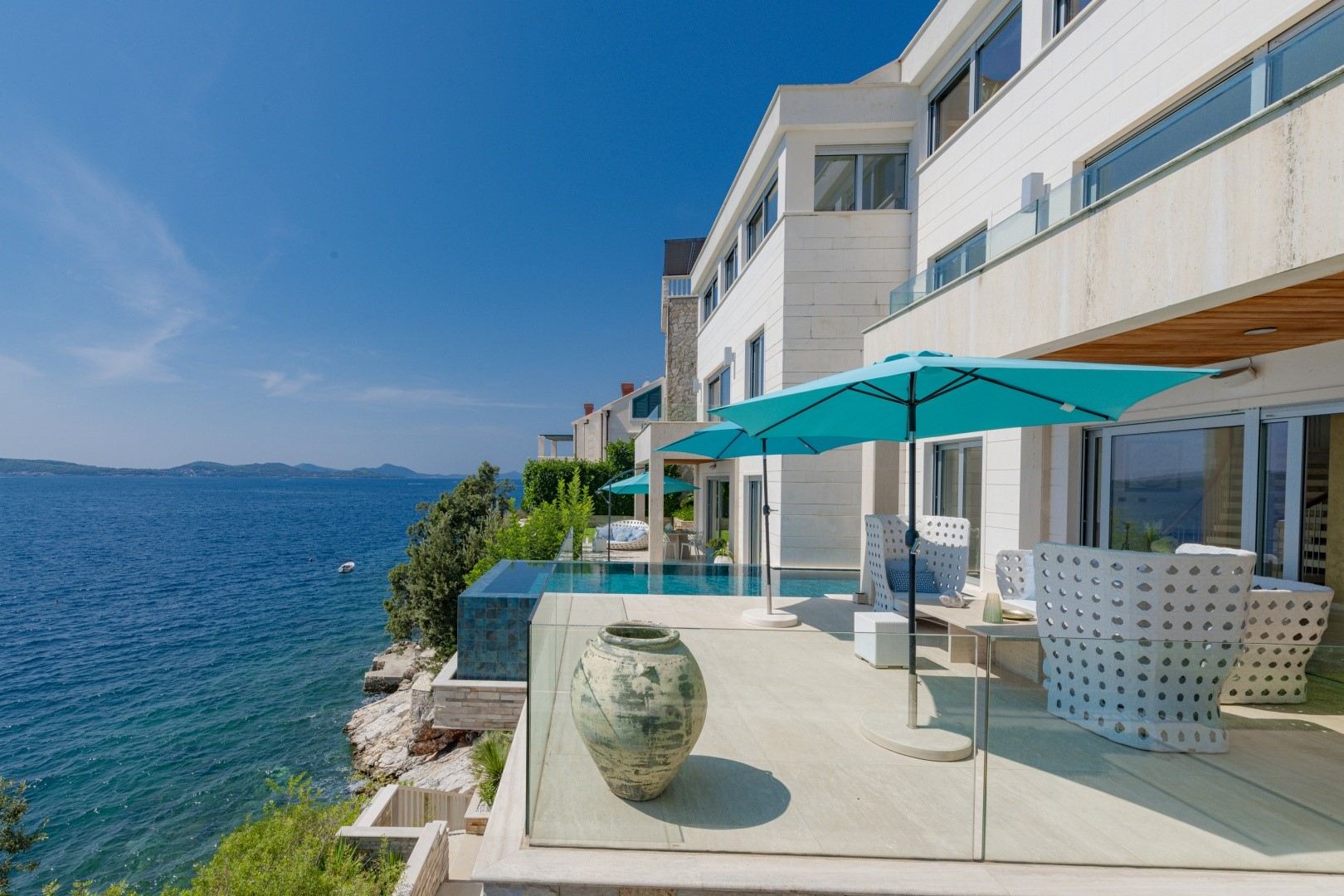 Villa Lux Life