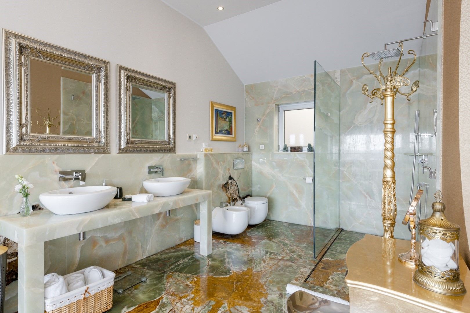 Villa Lux Life