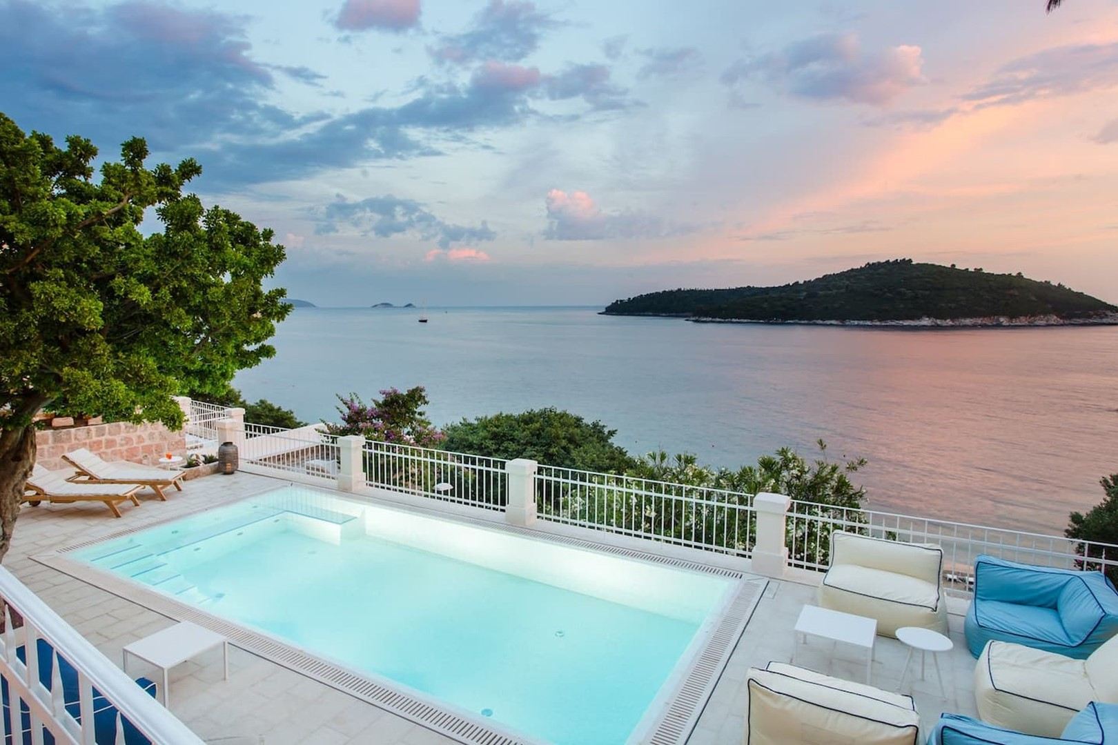 Villa Opulent