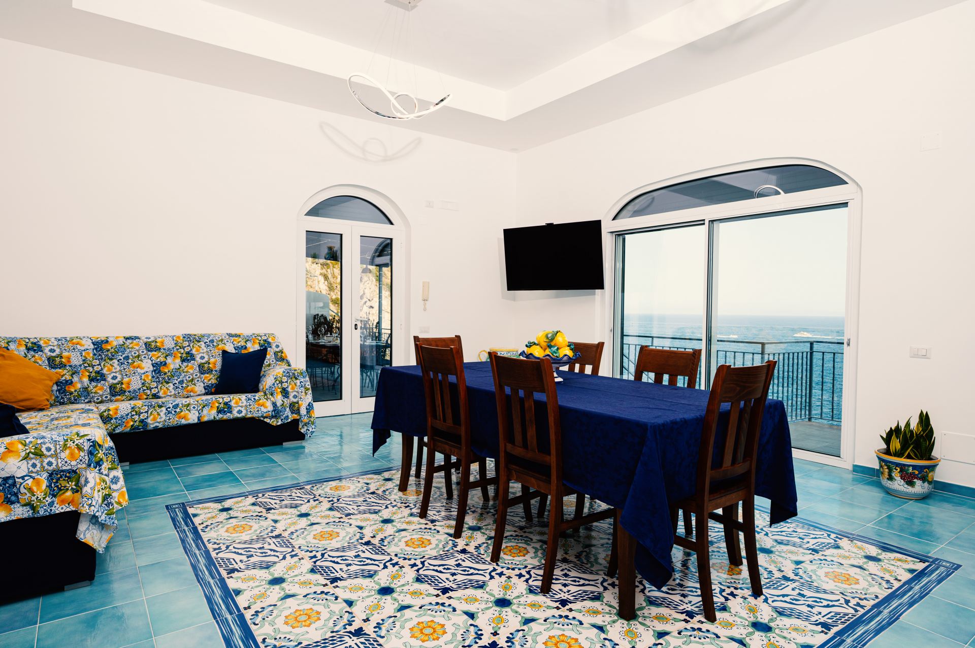 Villa Eris