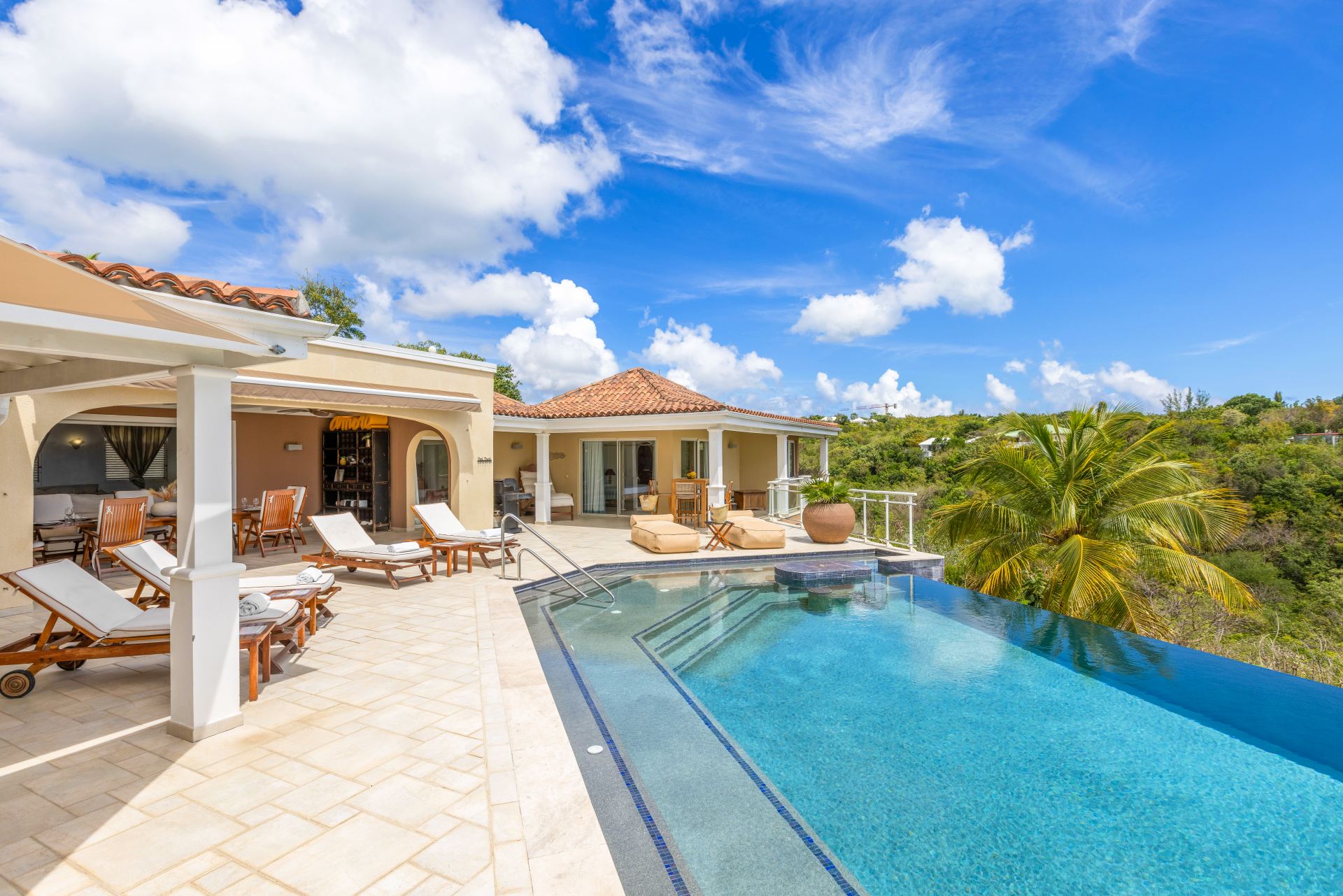 Villa Sea Vous Play