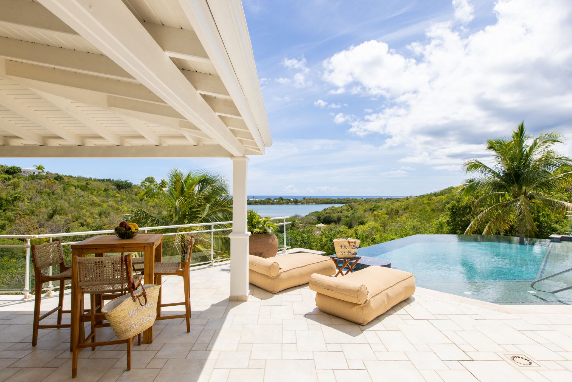 Villa Sea Vous Play