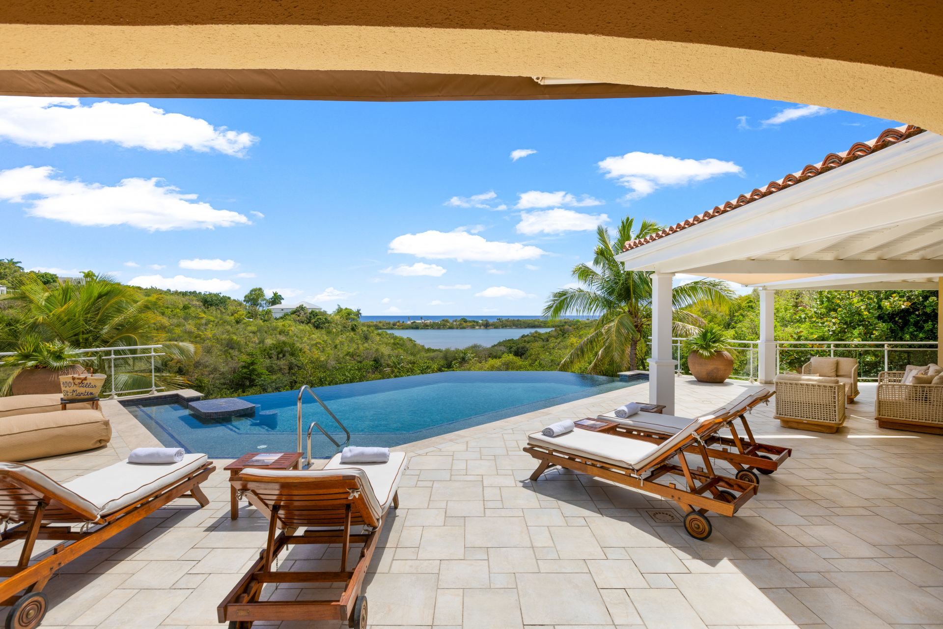 Villa Sea Vous Play