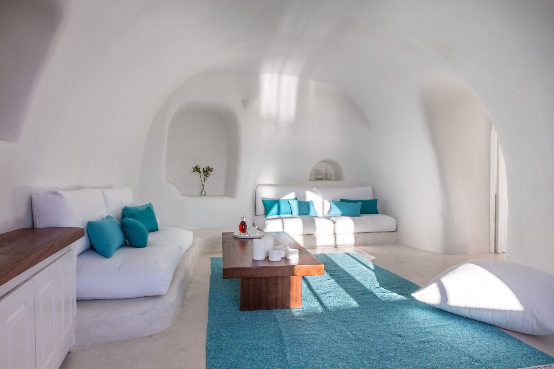 Perivolas Villas