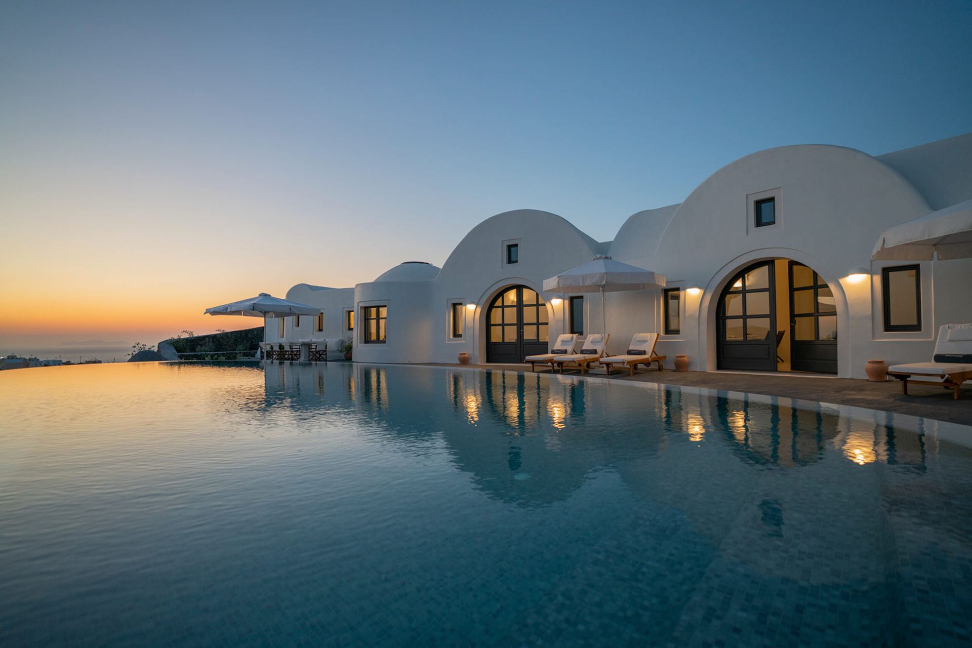 Perivolas Villas