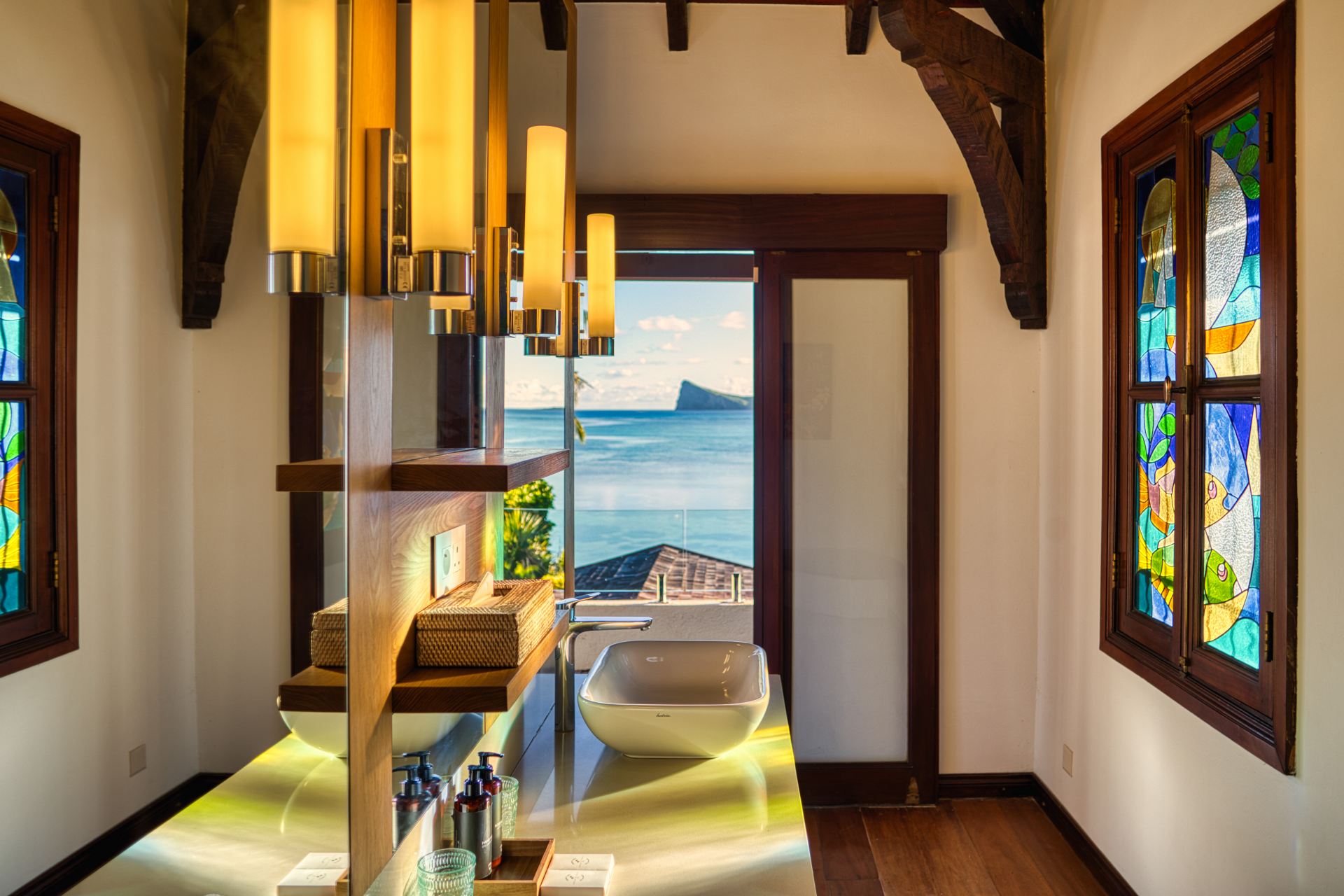 Villa Zebra Moon