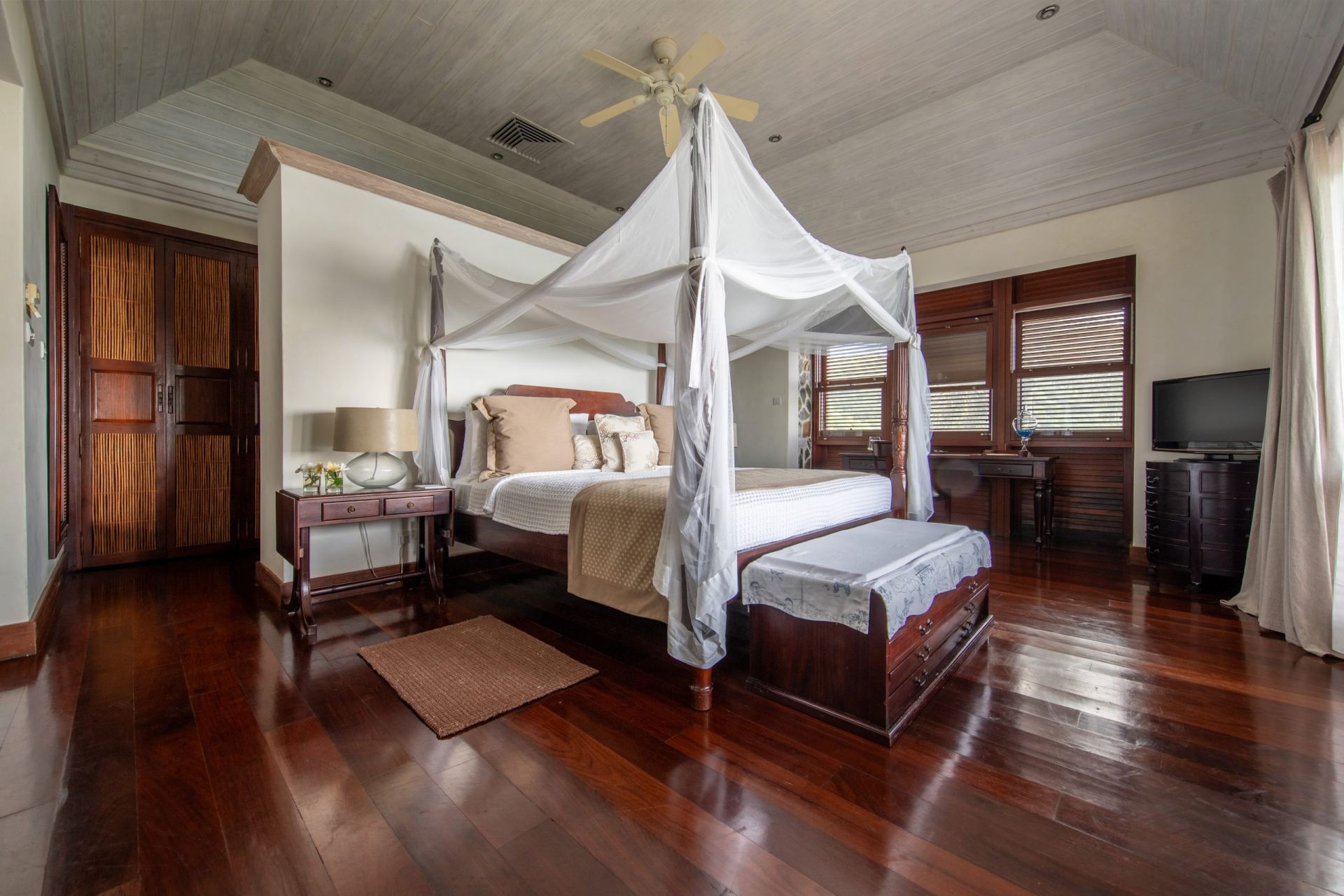 Villa Silver Turtle